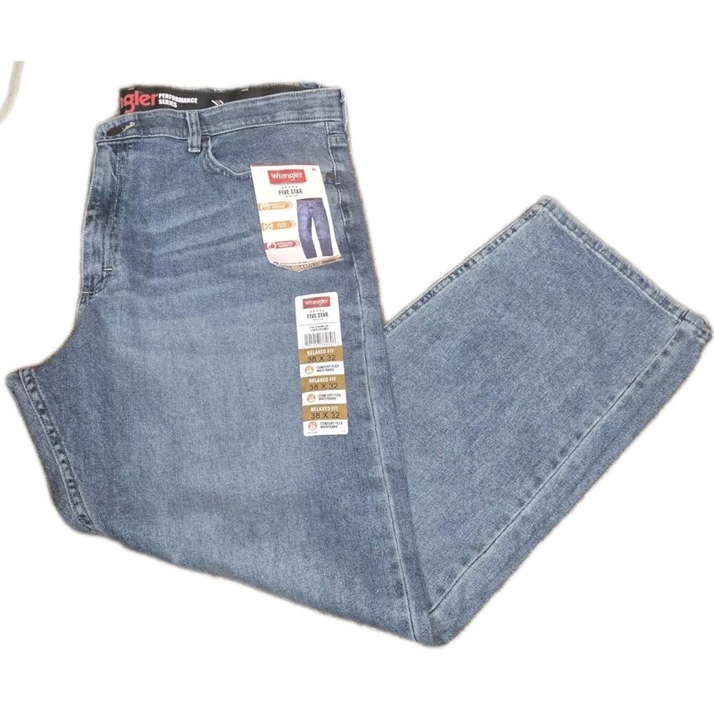 Wrangler Mens Jeans Five Star Relaxed Fit Flex 38x32 Light Wash Denim - NWT NEW